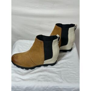 Sorel Women Joan Of Arctic II Boot Size 8.5 White Tan Bootie Hidden Wedge